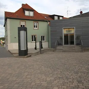 Tari Hotel Höchberg
